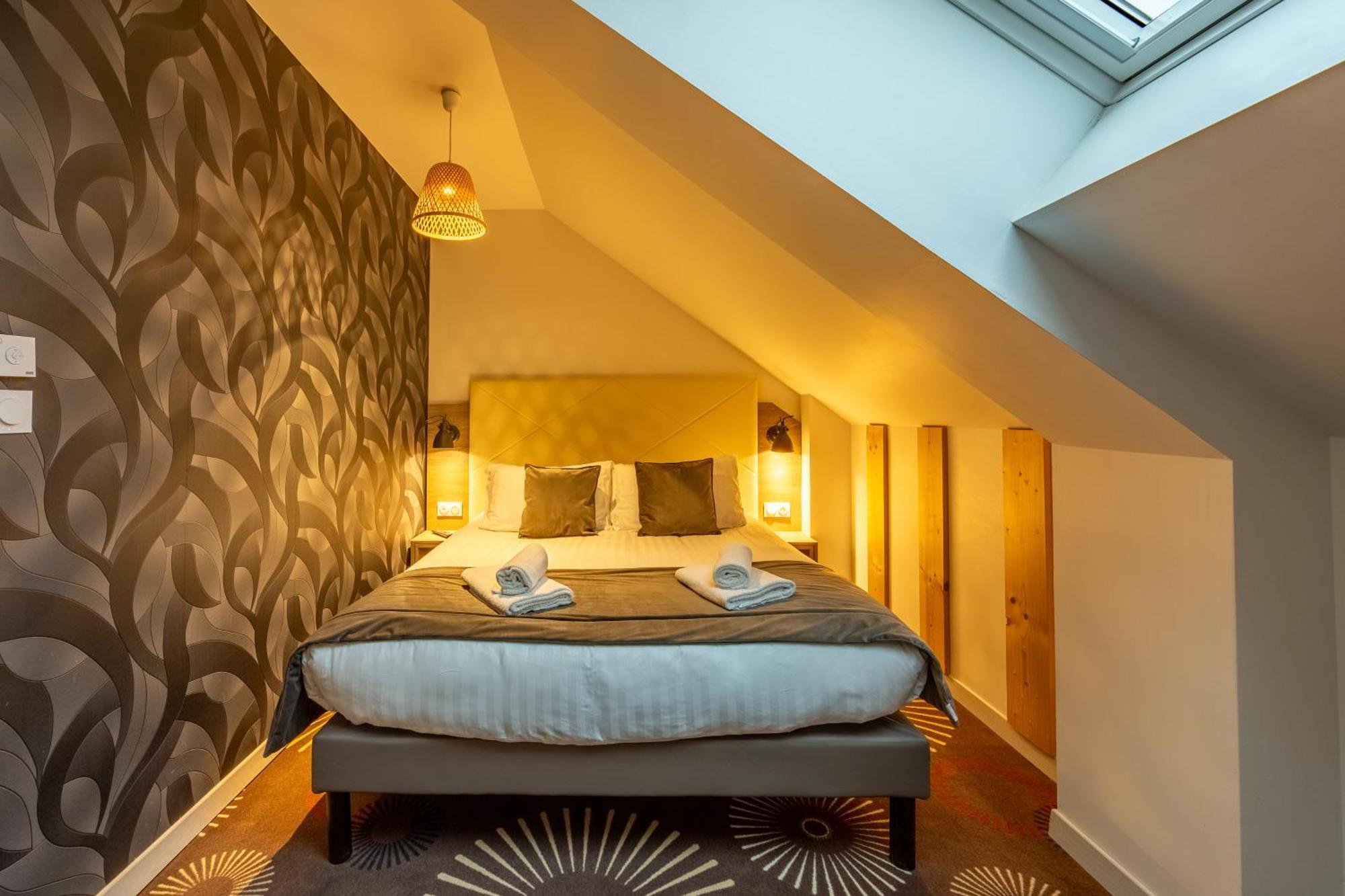 Logis Du Grand Pin * Saint-Martin-des-Entrees